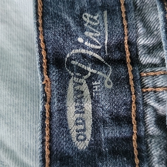 3 for $15 item🎉Old Navy Women's Denim Shorts - Picture 3 of 6